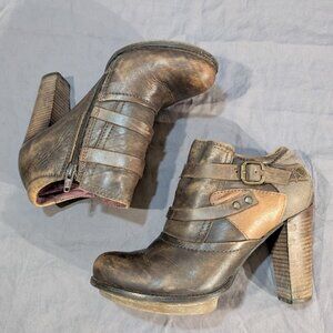 Atrai Distress Brown Leather Heeled Ankle Boots Women Size